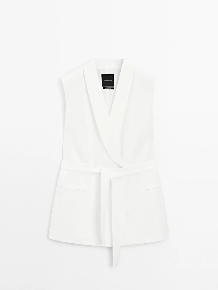 Linen blend waistcoat with tuxedo collar