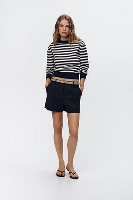 BELTED SHORTS WITH DARTS