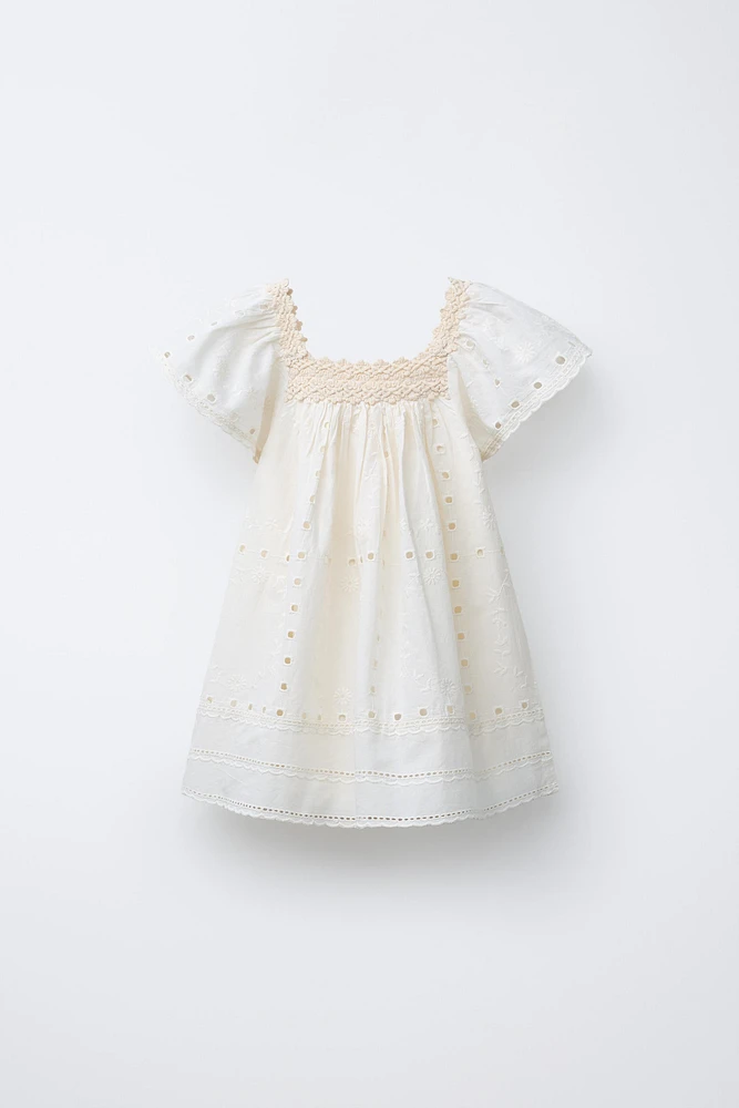 FLORAL EMBROIDERED DRESS