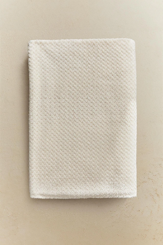FLEECE BLANKET