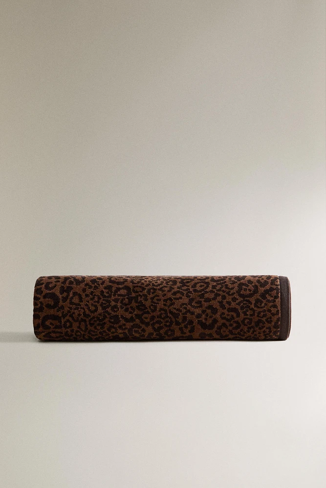 ANIMAL PRINT VELOUR BEACH TOWEL