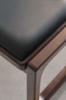 BENCH 01