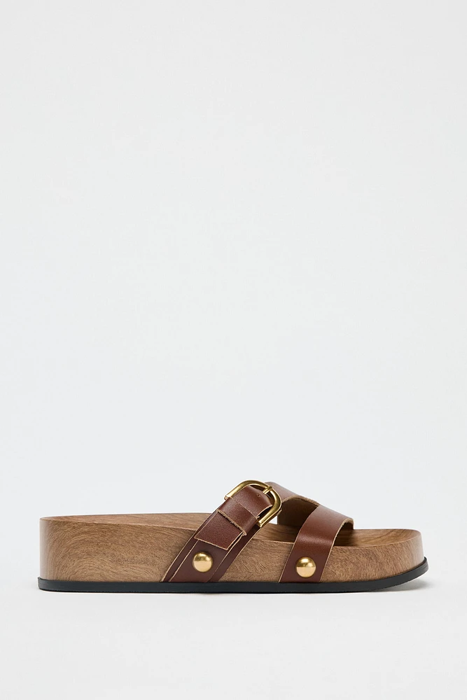 LEATHER STRAPPY PLATFORM SANDALS