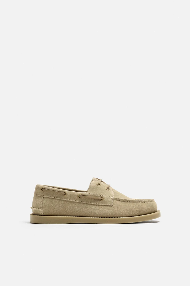 LEATHER BOAT SHOES