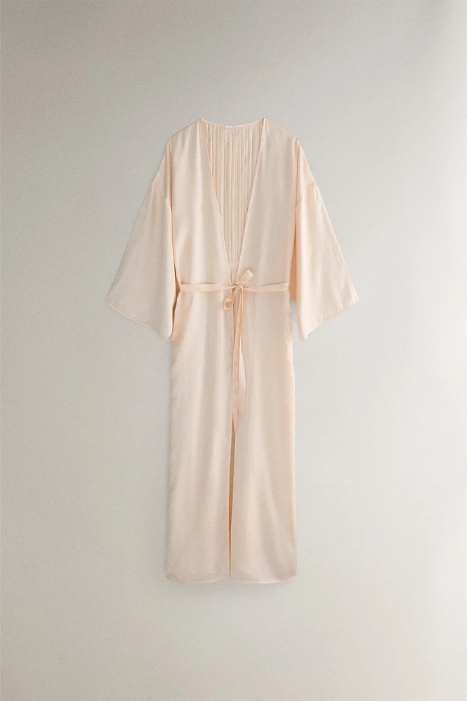 PLEATED SATEEN ROBE