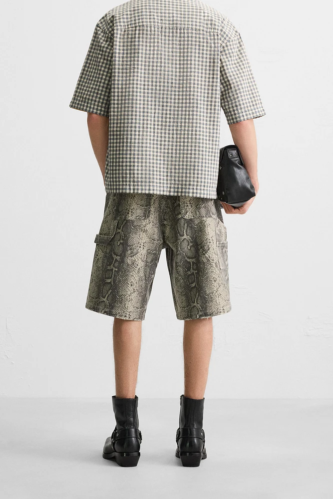 ANIMAL PRINT CARPENTER POCKET SHORTS