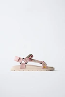 SANDALES CASUAL DÉTAILS