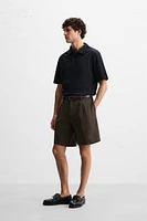 BERMUDA REGULAR FIT À PLIS