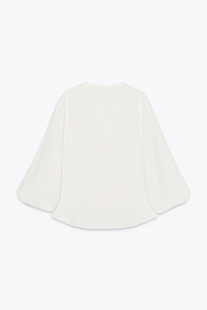 FLOWY CREPE BLOUSE