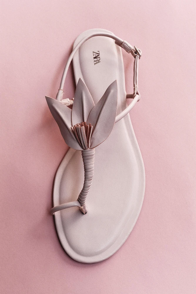 FLAT SANDALS WITH FLOWER