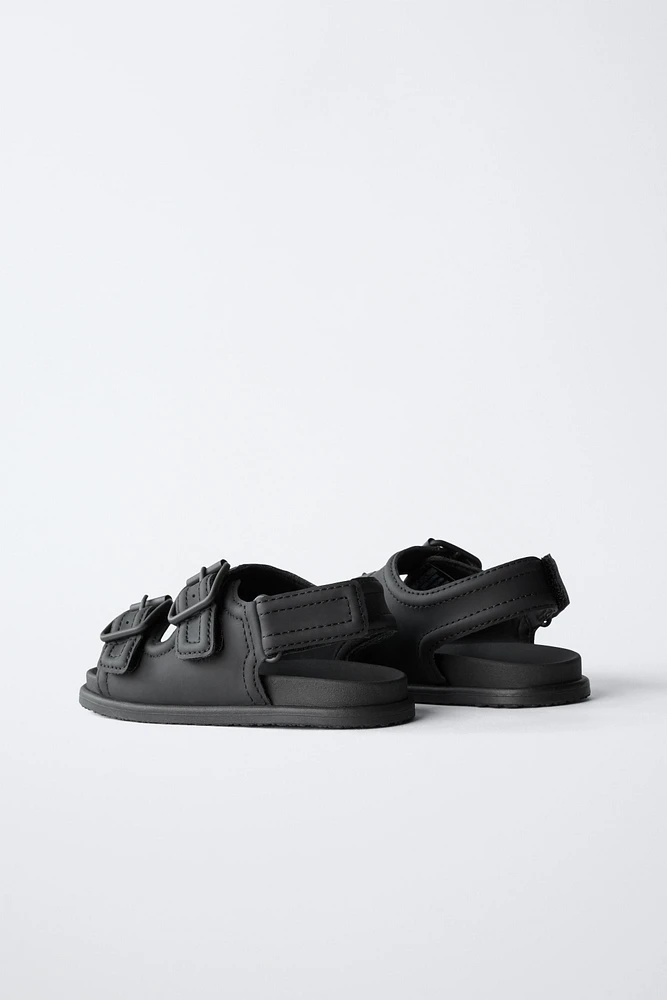 BUCKLED SANDALS