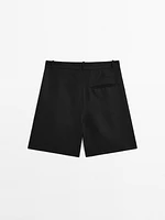Pleated Bermuda shorts
