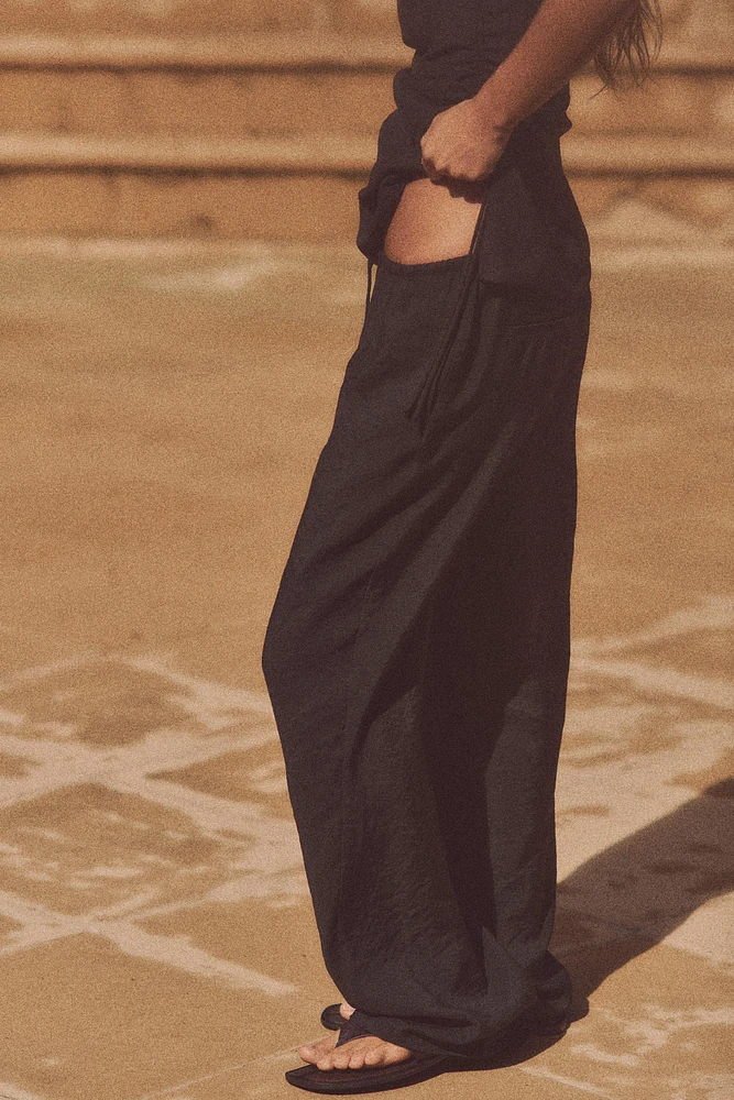 FLOWY PANTS