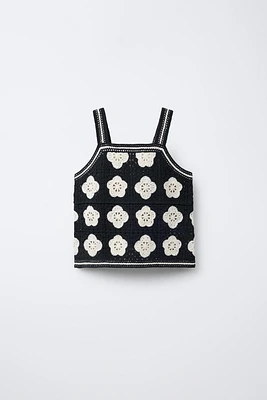 TOP EN MAILLE À FLEURS