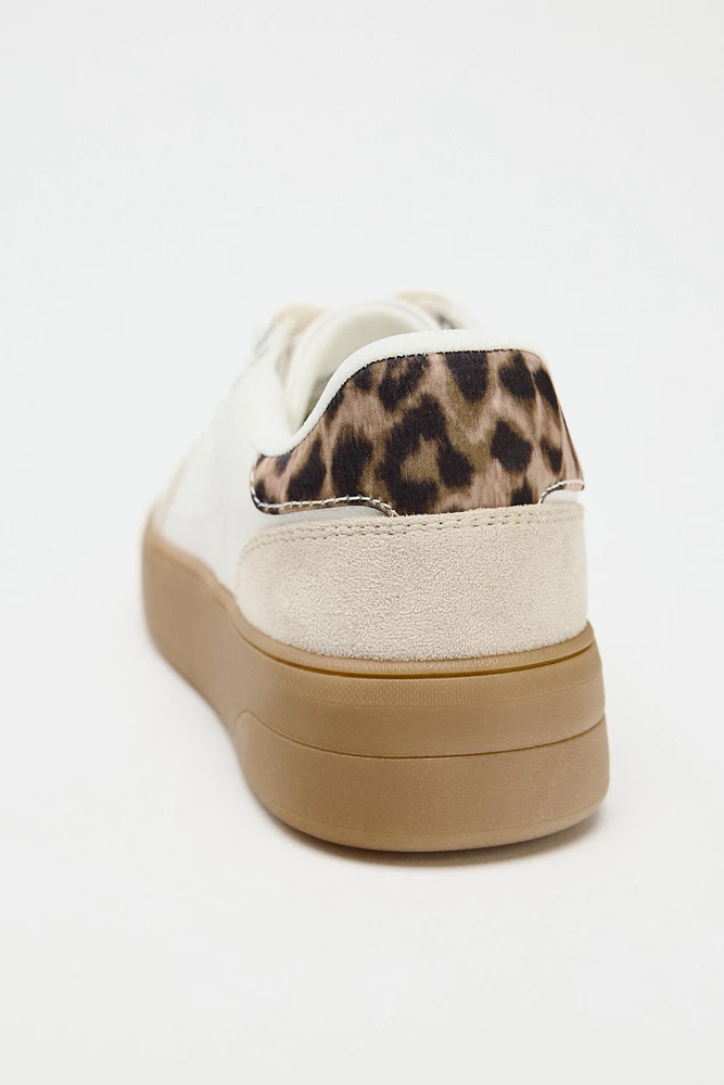 TENNIS IMPRIMÉ ANIMALIER