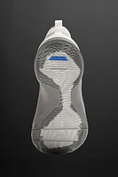 TRAINING SNEAKERS