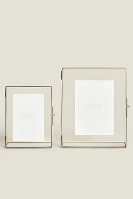 RECTANGULAR STRUCTURE PICTURE FRAME