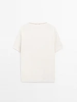 Short-sleeve T-shirt with contrast topstitching