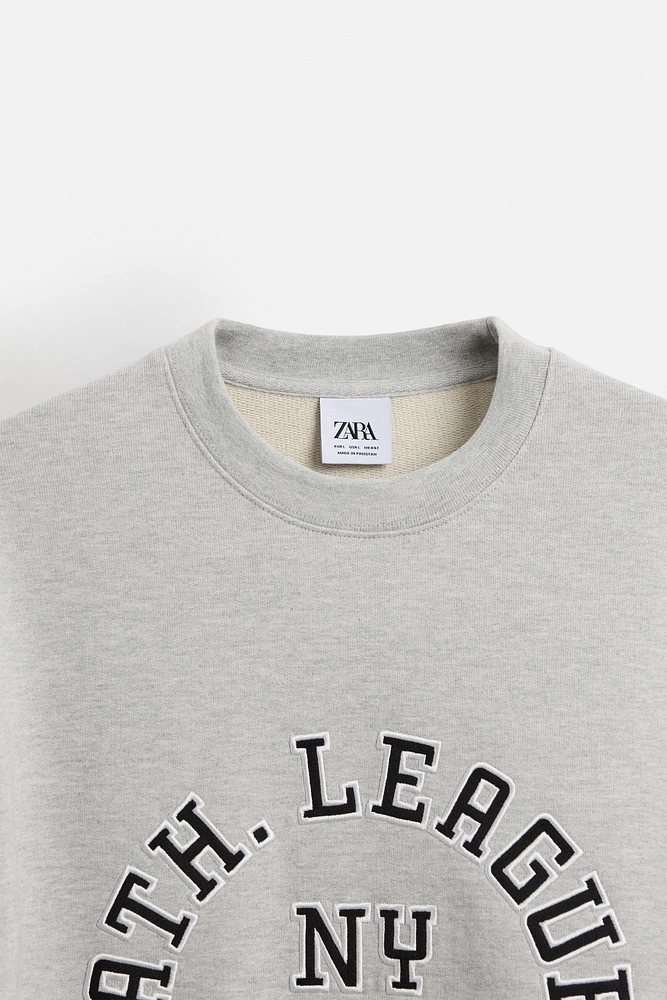 TEXT PATCH SWEATSHIRT