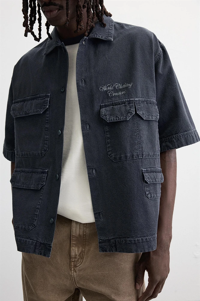 CHEMISE À POCHES UTILITAIRES BRODÉE