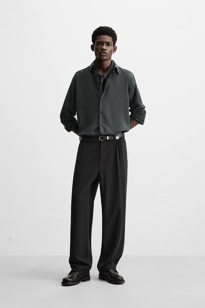 FLOWY PLEATED PANTS