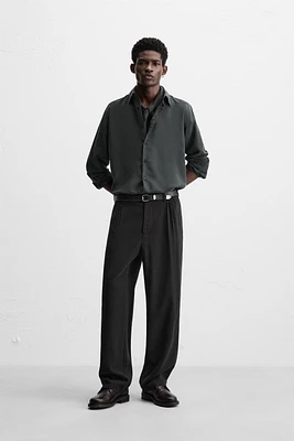 FLOWY PLEATED PANTS