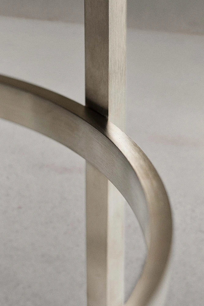 SIDETABLE 06