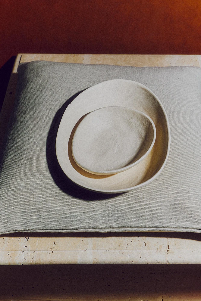 DECORATIVE METAL TRAY