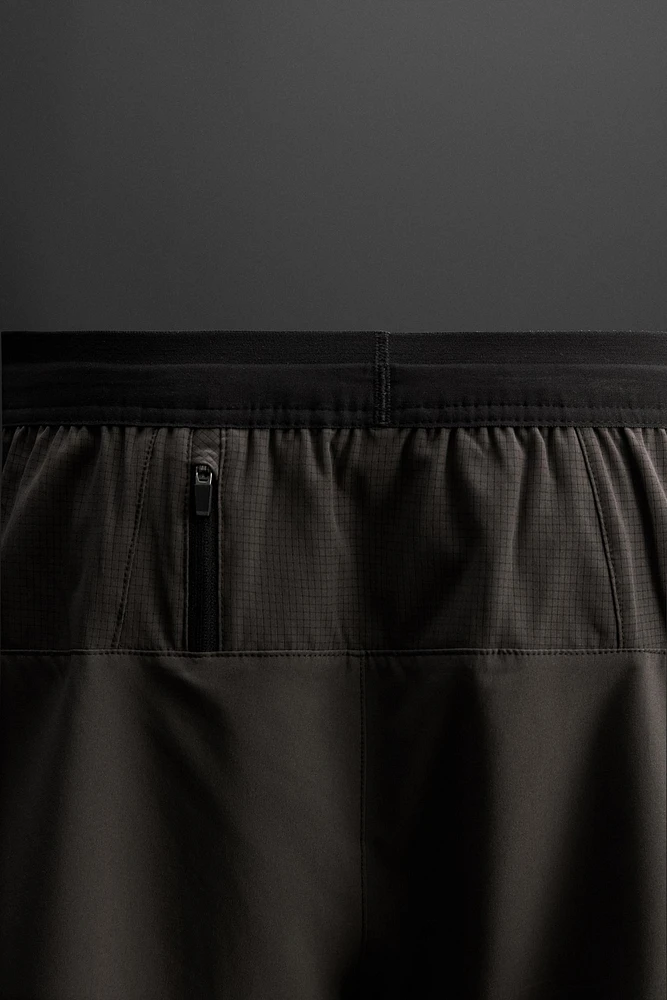 BASIC TRAINING SHORTS