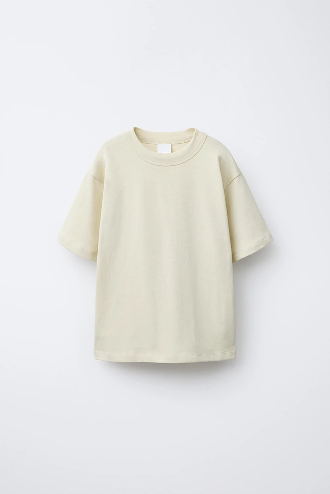 PLAIN T-SHIRT WITH LABEL