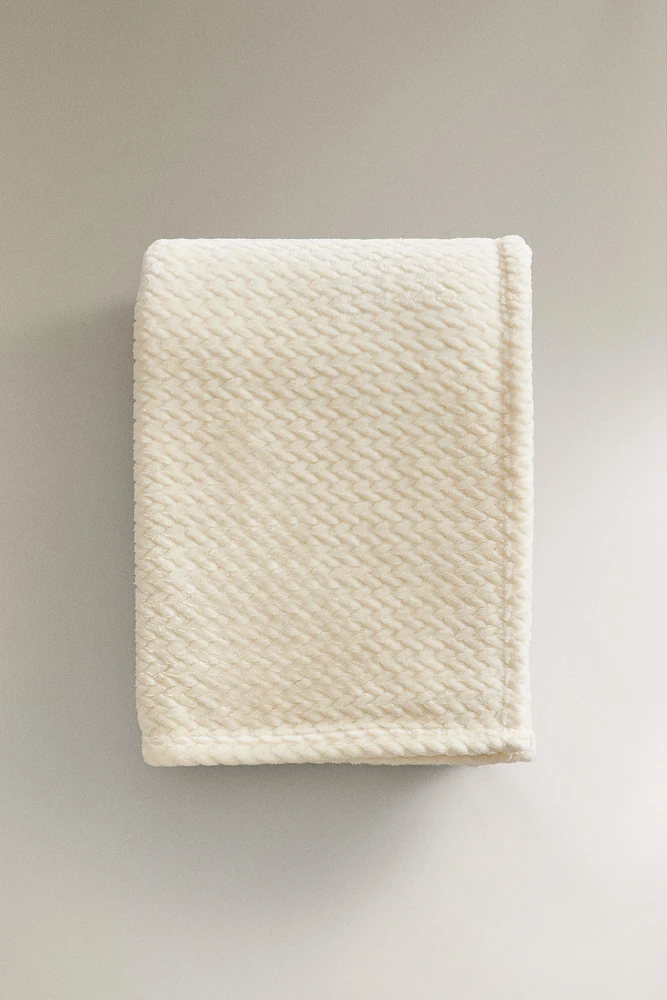 FLEECE BLANKET