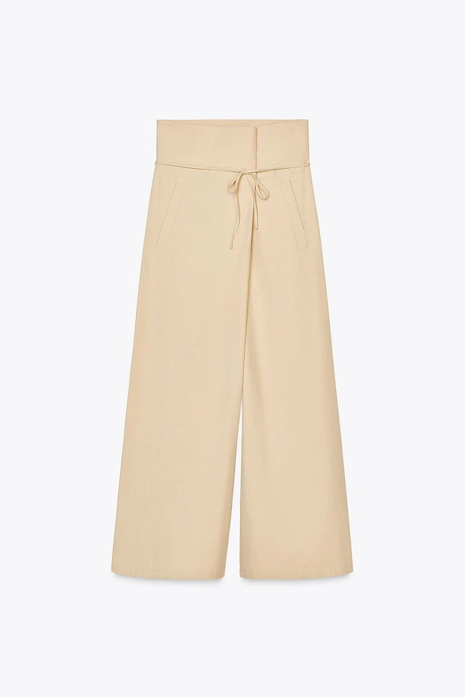 HIGH-WAISTED PANTS