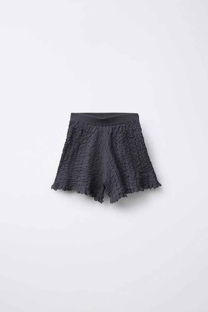 TEXTURED KNIT SHORTS
