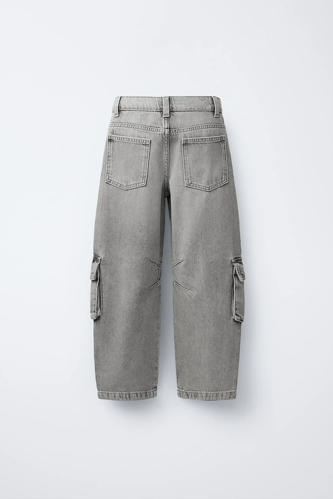 MULTI-POCKET CARGO JEANS