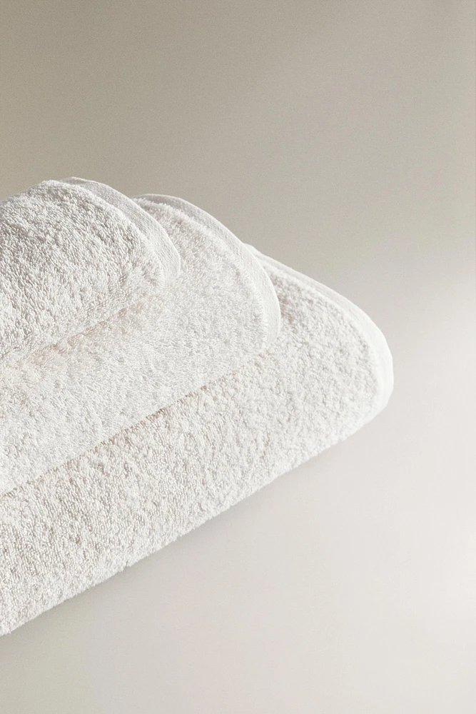 COTTON AND HEMP BATH TOWEL