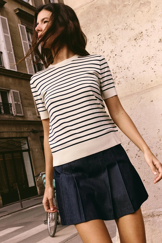 STRIPED KNIT TOP