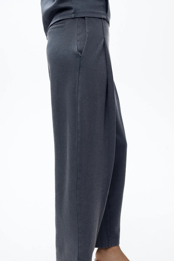 WASHED PLEATED PANTS