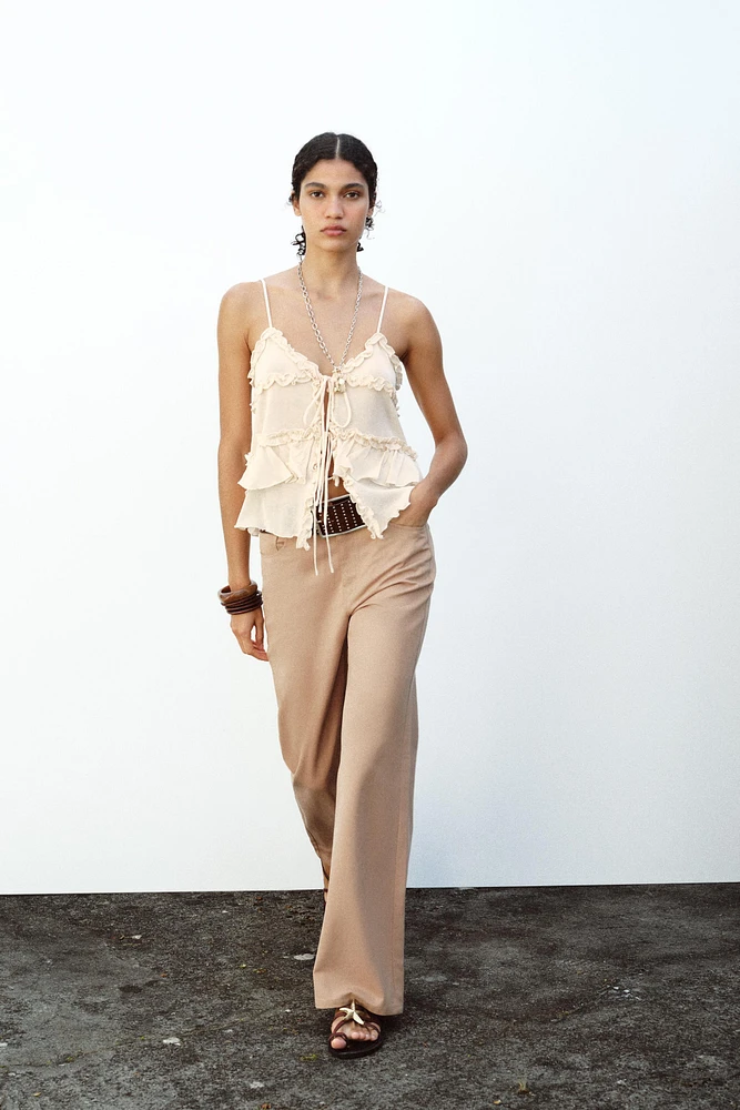RUFFLED KNIT TOP