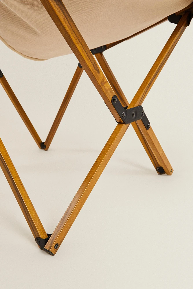 FOLDING ALUMINUM AND CANVAS CHAIR