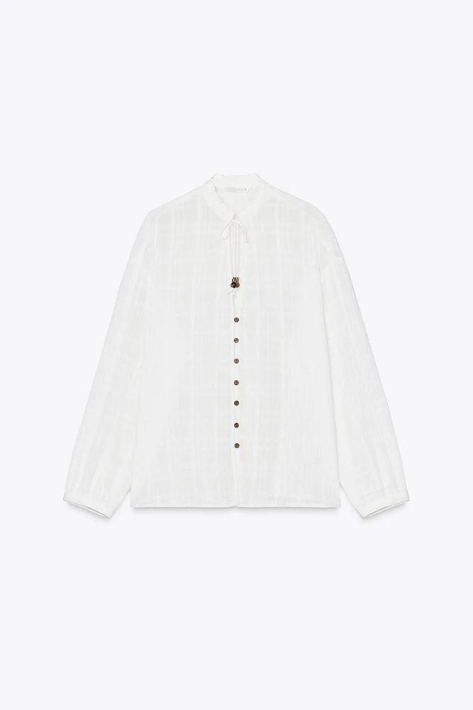 WOODEN BUTTON BLOUSE