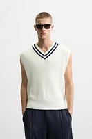 V-NECK VEST