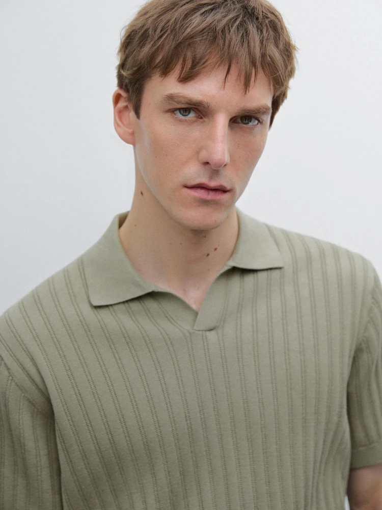 Ribbed knit polo collar sweater