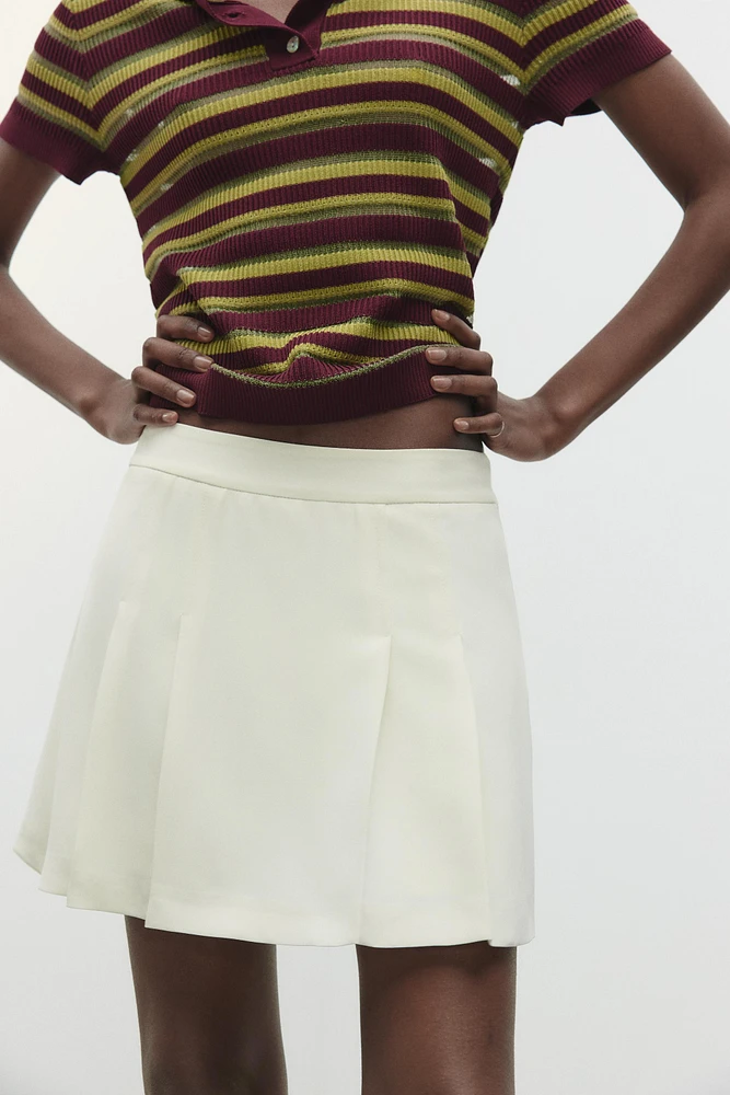 PLEATED SHORTS