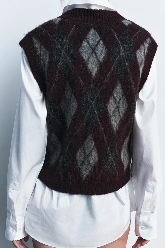 GILET EN MAILLE À LOSANGES
