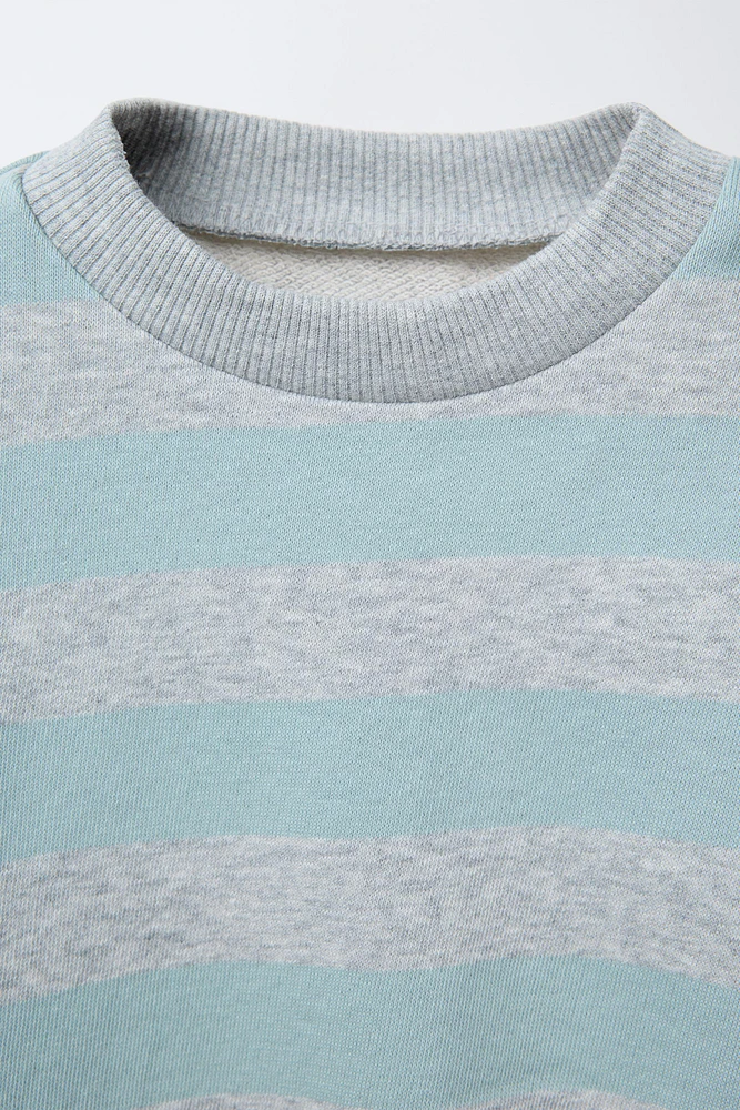 STRIPED SWEATSHIRT