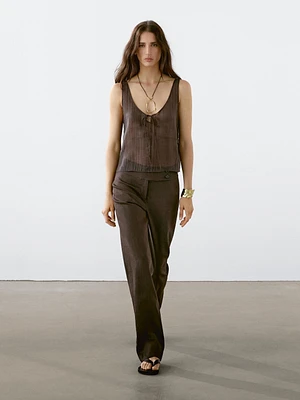 Lightweight top with ties