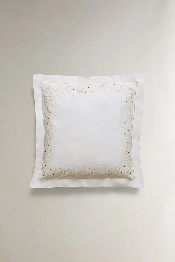 PILLOWCASE WITH FLORAL EMBROIDERY