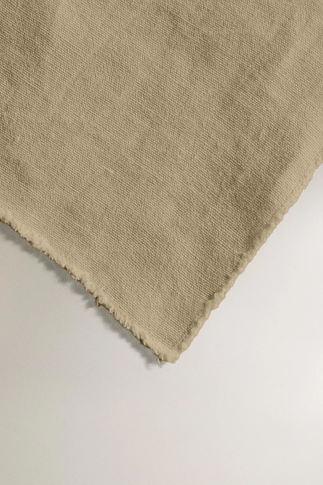 LINEN TABLE RUNNER