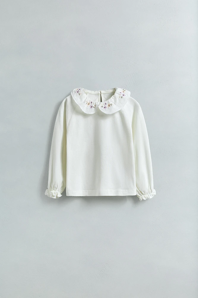 T-SHIRT COL CLAUDINE EN MATIÈRES VARIÉES FLEURS