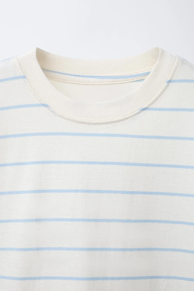 LOT DE DEUX T-SHIRTS UNIS ET À RAYURES